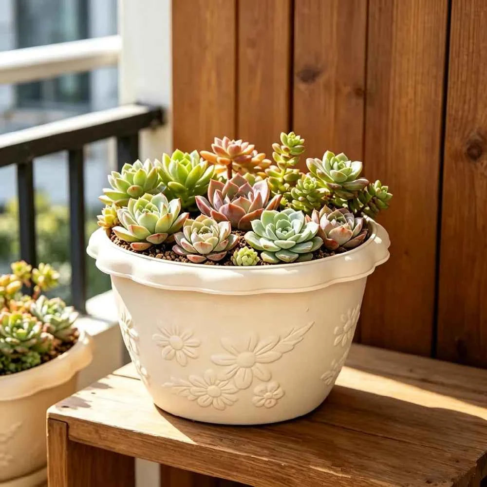 Embossed Flower Pot 15cm